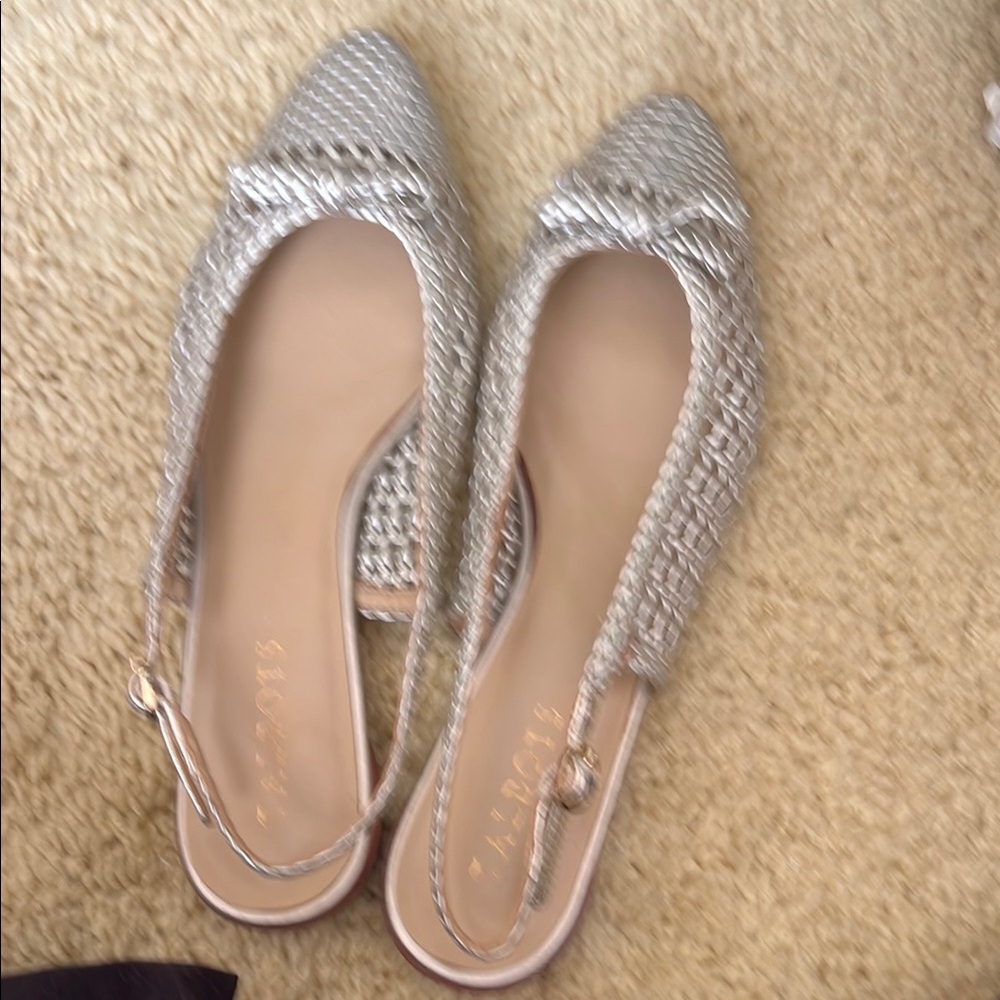 Talbots Gold Sandals with Slingback and Bow Detail